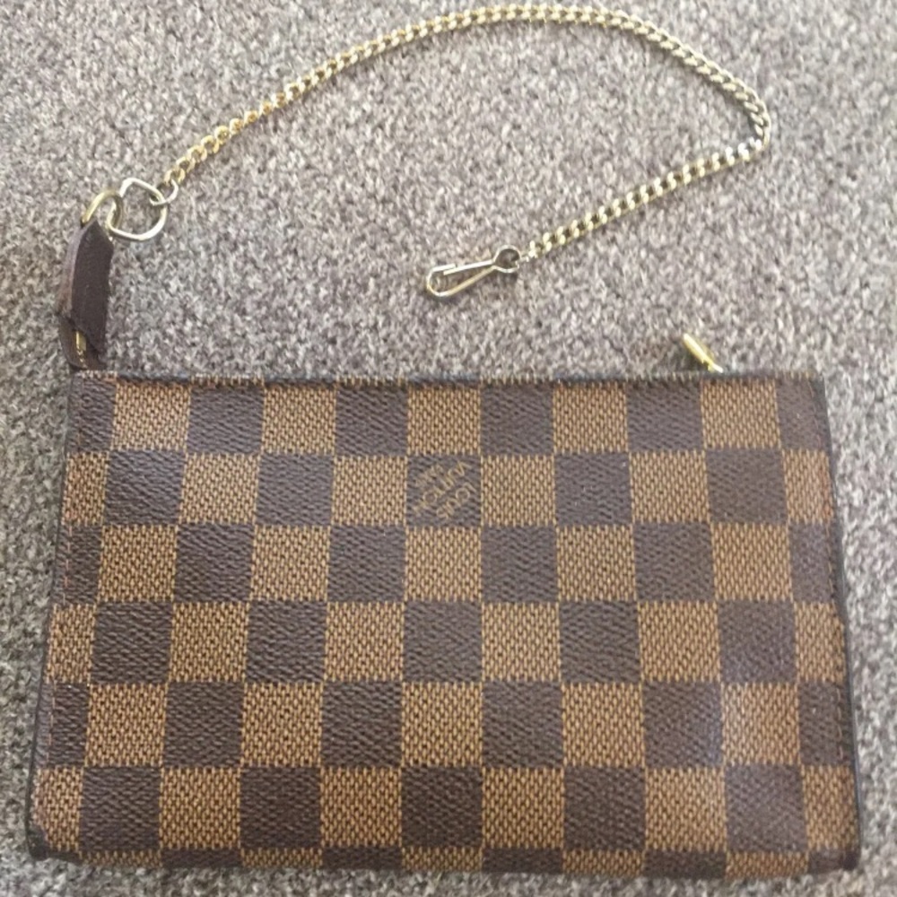 Louis Vuitton Damier pouch